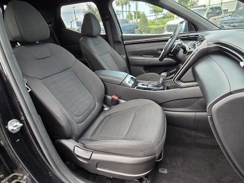 Used 2023 Hyundai Santa Cruz SEL Premium w/ Winter Package AWD/4WD image 15