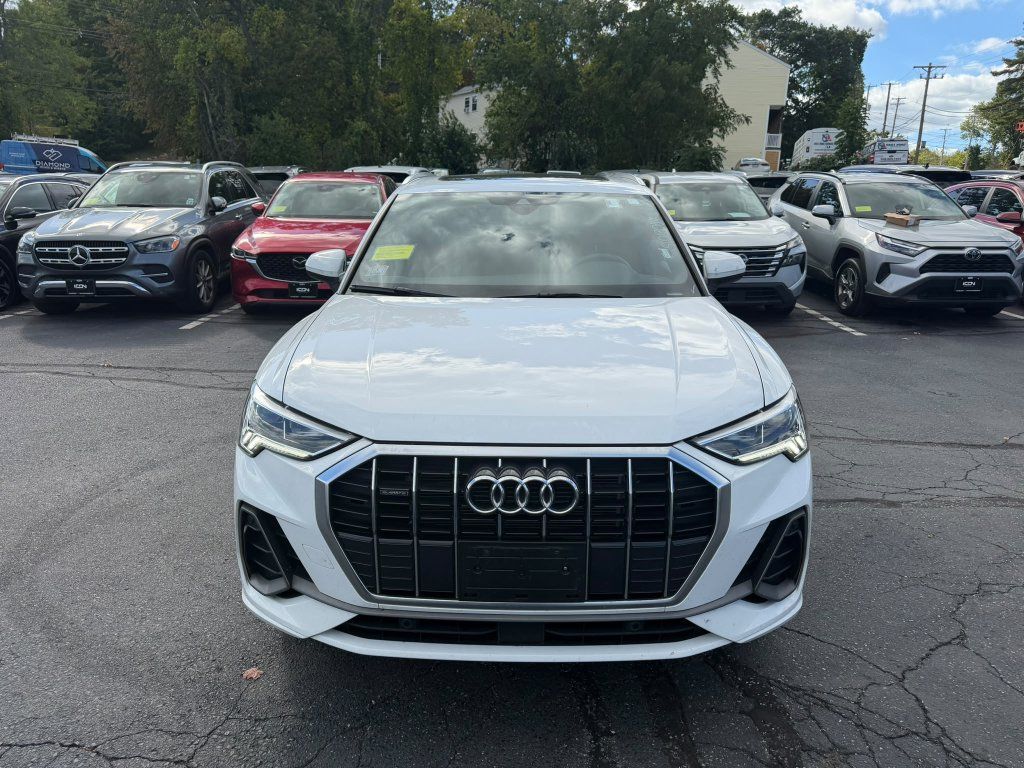 Used 2025 Audi Q3 2.0T Premium AWD/4WD image 2