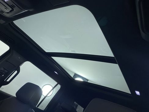 New 2026 Chevrolet Suburban Z71 w/ Comfort Package image 11