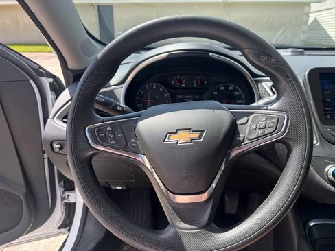 Used 2025 Chevrolet Malibu LT FWD image 28