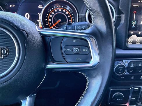 Used 2019 Jeep Wrangler Unlimited Sahara image 23