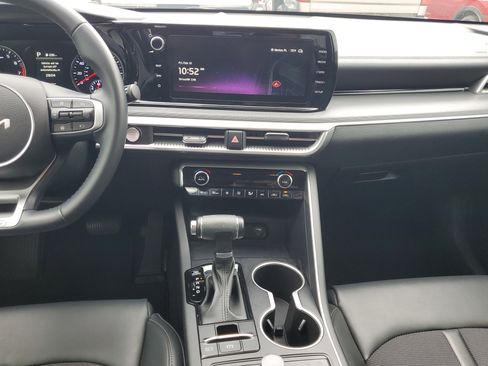 Used 2023 Kia K5 GT-Line image 16