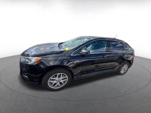 Used 2024 Ford Edge SEL image 3