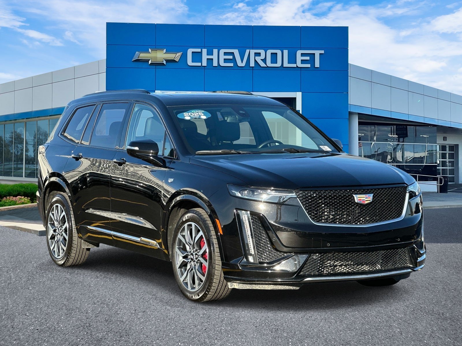 Certified 2025 Cadillac XT6 Sport w/ LPO, Floor Liner Package AWD/4WD image 1