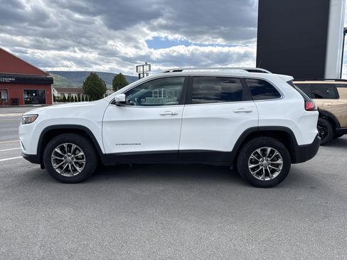 Used 2019 Jeep Cherokee Latitude Plus w/ Comfort/Convenience Group AWD/4WD image 7