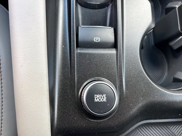 Used 2025 Ford Explorer Active w/ Active Comfort Package AWD/4WD image 24