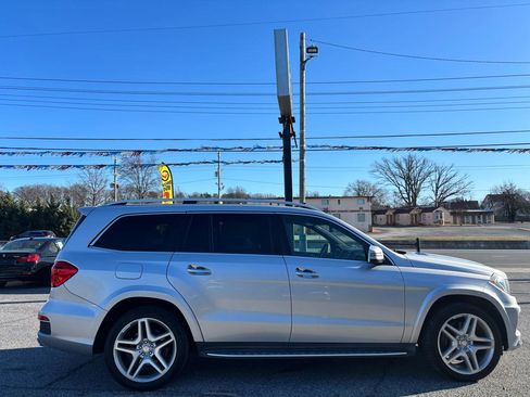 Used 2016 Mercedes-Benz GL 550 4MATIC image 5