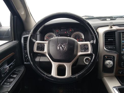Used 2014 RAM 1500 Laramie w/ Convenience Group image 12