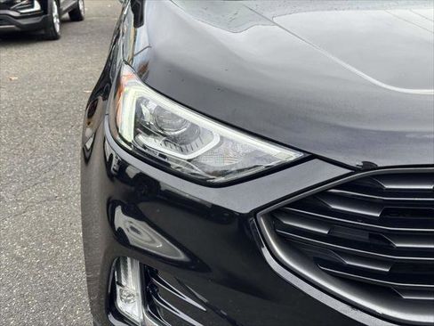 Used 2022 Ford Edge SEL w/ Sport Appearance Package image 9
