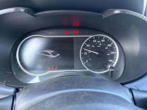 Used 2024 Nissan Versa SV FWD image 19