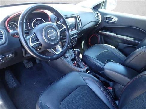 Used 2019 Jeep Compass Trailhawk AWD/4WD image 9