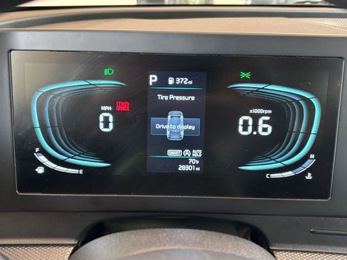 Used 2025 Kia Sportage LX FWD image 39