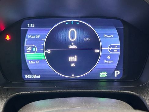 Used 2022 Chevrolet Bolt EUV LT w/ Convenience Package image 18