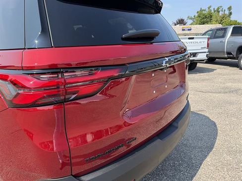 Used 2023 Chevrolet Traverse LT w/ Midnight/Sport Edition AWD/4WD image 25