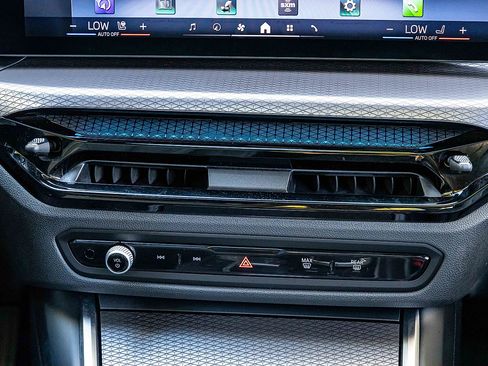 Used 2025 BMW 430i xDrive 430i xDrive w/ Premium Package image 9