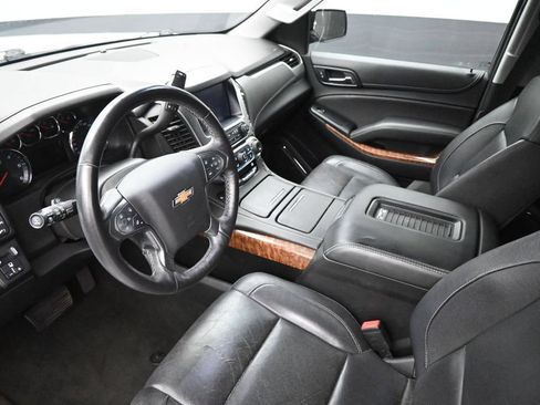 Used 2018 Chevrolet Suburban Premier RWD image 14