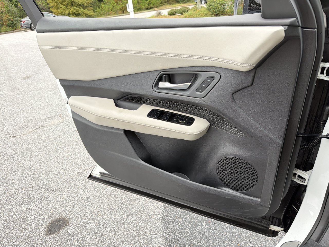 Certified 2023 Nissan Ariya FWD image 14