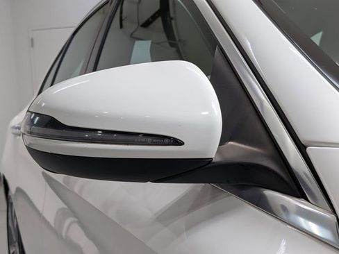 Used 2018 Mercedes-Benz C 300 Sedan image 27