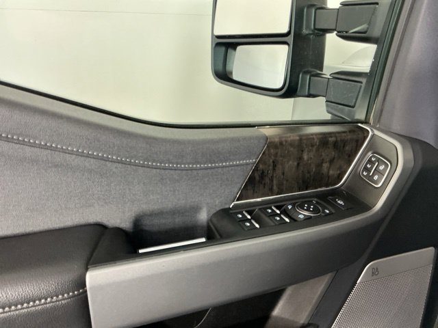 Used 2024 Ford F350 Lariat w/ Lariat Ultimate Package AWD/4WD image 8