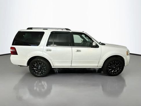 Used 2016 Ford Expedition Limited w/ Equipment Group 301A AWD/4WD image 8