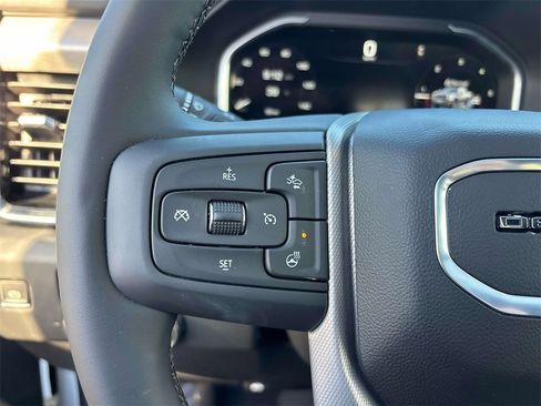 New 2026 GMC Sierra 3500 Denali w/ Denali Reserve Package image 10