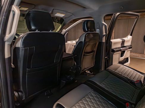 Used 2019 Ford F250 XLT w/ FX4 Off-Road Package image 19