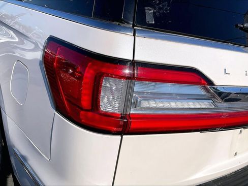 Used 2018 Lincoln Navigator L Reserve w/ Technology Package image 31