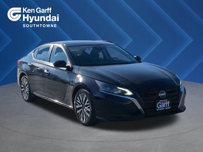 Used 2023 Nissan Altima 2.5 SV