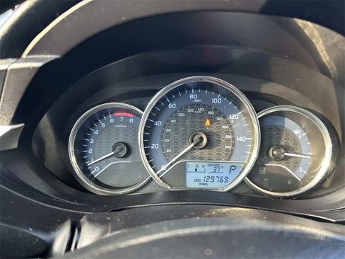 Used 2016 Toyota Corolla LE image 25