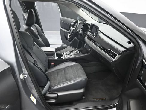 Used 2022 Mitsubishi Outlander SE AWD/4WD image 34