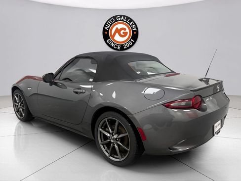 Used 2019 MAZDA MX-5 Miata Grand Touring w/ GT-S Package RWD image 6