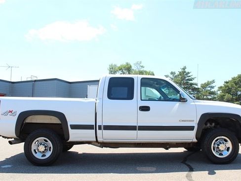 Used 2001 Chevrolet Silverado 2500 LS w/ Off-Road Skid Plate Pkg AWD/4WD image 26