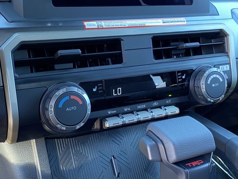 New 2025 Toyota Tacoma TRD Off-Road image 17