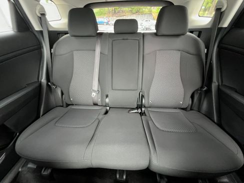 Used 2025 Kia Sportage LX FWD image 38