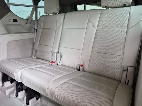 New 2026 Cadillac Escalade ESV Platinum Sport w/ LPO, ONYX Package AWD/4WD image 13