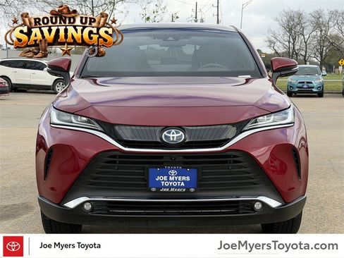 Used 2024 Toyota Venza Limited image 3