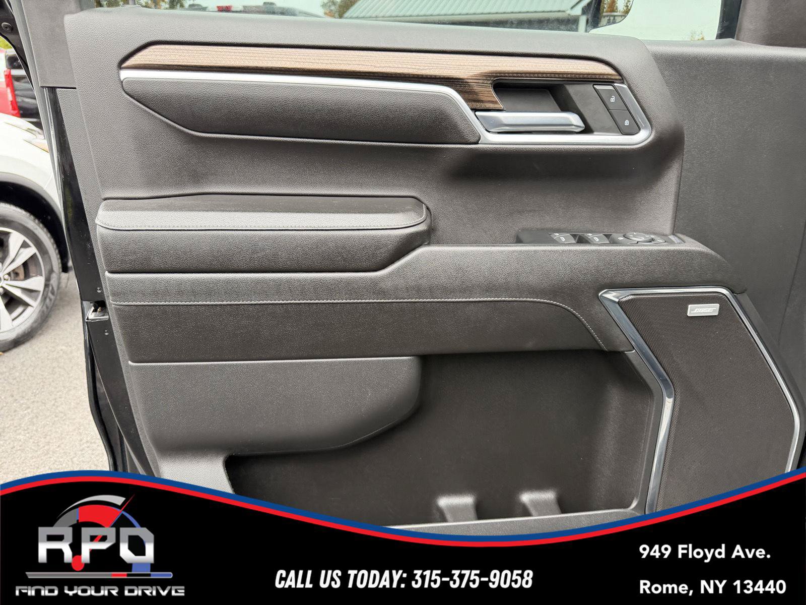 Used 2023 Chevrolet Silverado 1500 RST w/ Redline Edition AWD/4WD image 31