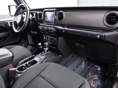 Used 2022 Jeep Wrangler Unlimited Sport S image 13