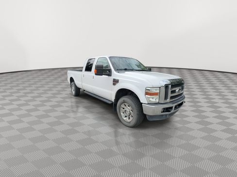 Used 2010 Ford F350 4x4 Crew Cab Super Duty image 2