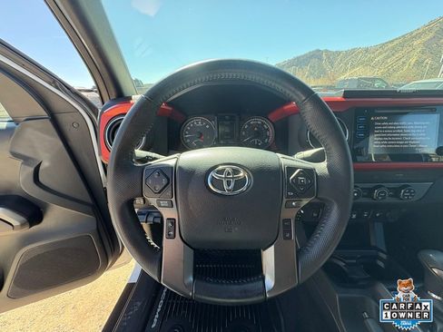 Used 2019 Toyota Tacoma TRD Sport w/ Technology Package image 2