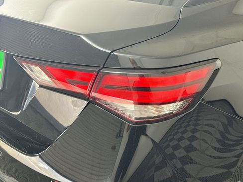 Used 2022 Nissan Sentra S image 34