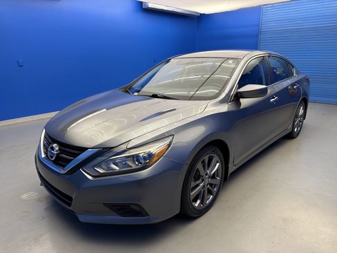 Used 2018 Nissan Altima 2.5 SR w/ SR Special Edition image 4
