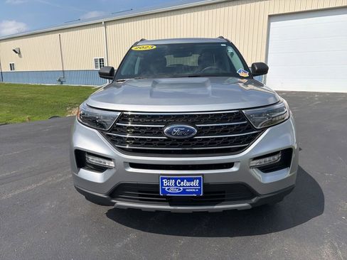 Certified 2023 Ford Explorer XLT w/ Equipment Group 202A AWD/4WD image 9