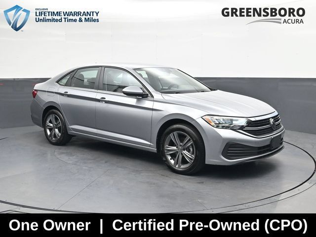 Used 2024 Volkswagen Jetta SE FWD image 3