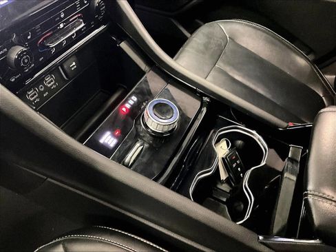 Used 2023 Jeep Grand Cherokee Limited image 16