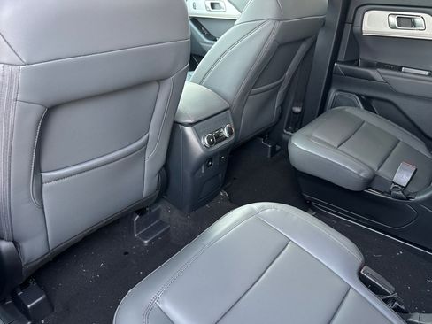 New 2026 Ford Explorer Active w/ Active Comfort Package image 11