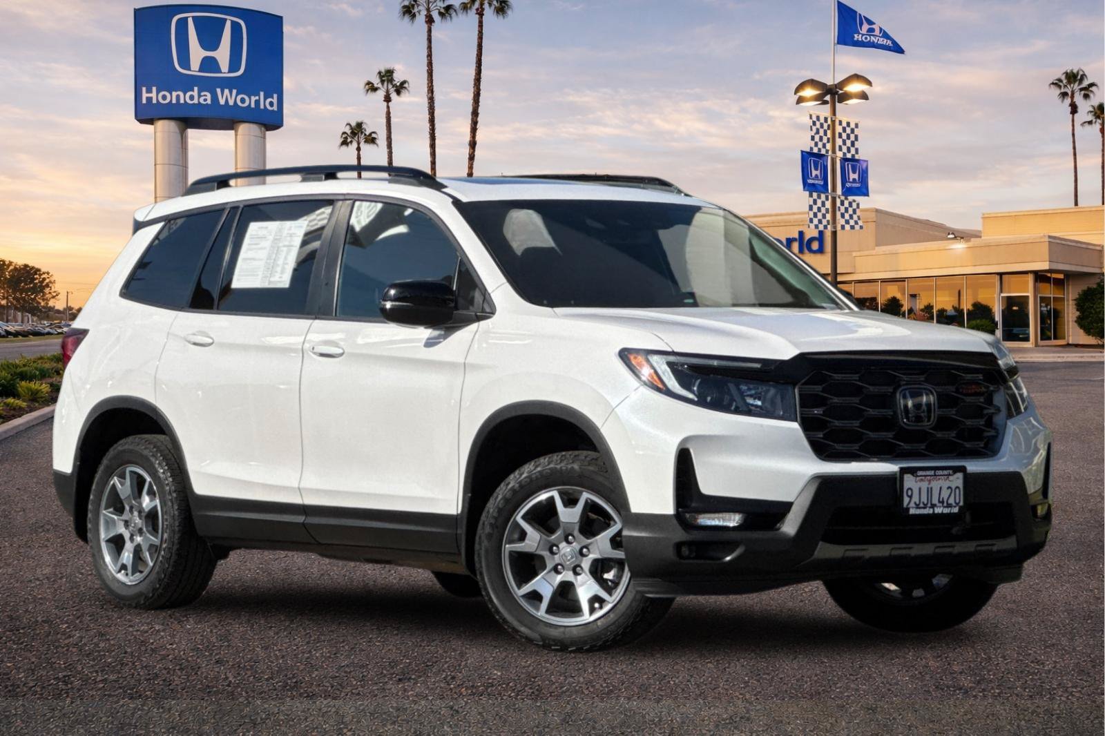 Certified 2023 Honda Passport TrailSport image 2