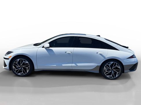 Used 2023 Hyundai Ioniq 6 Limited RWD image 2