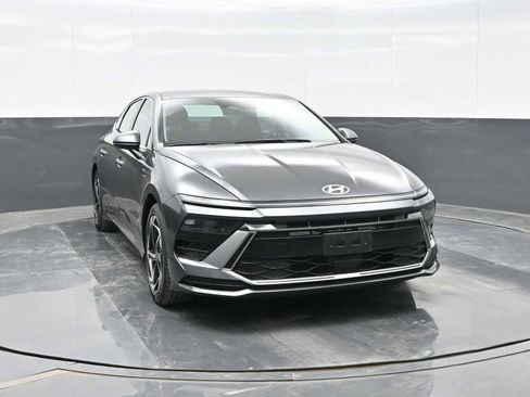 Certified 2025 Hyundai Sonata SEL image 2