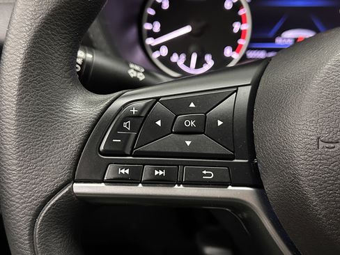 Used 2024 Nissan Sentra SV image 19